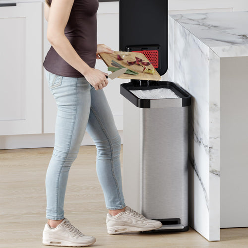13.2 Gallon Kitchen Trash Can with Odor Filter W3945